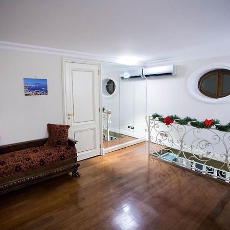Apartament Hause Naty Spaccanapoli Zewnętrze zdjęcie